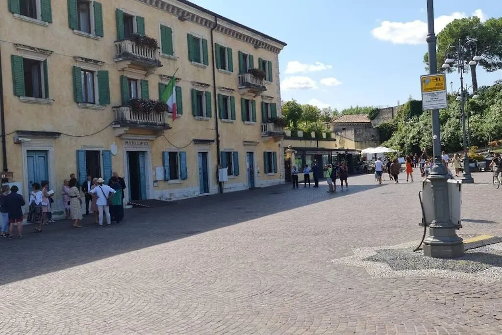 Apartment Ferienwohnung Flat Front Lake With Swimming Pool, Ground Floor Peschiera del Garda