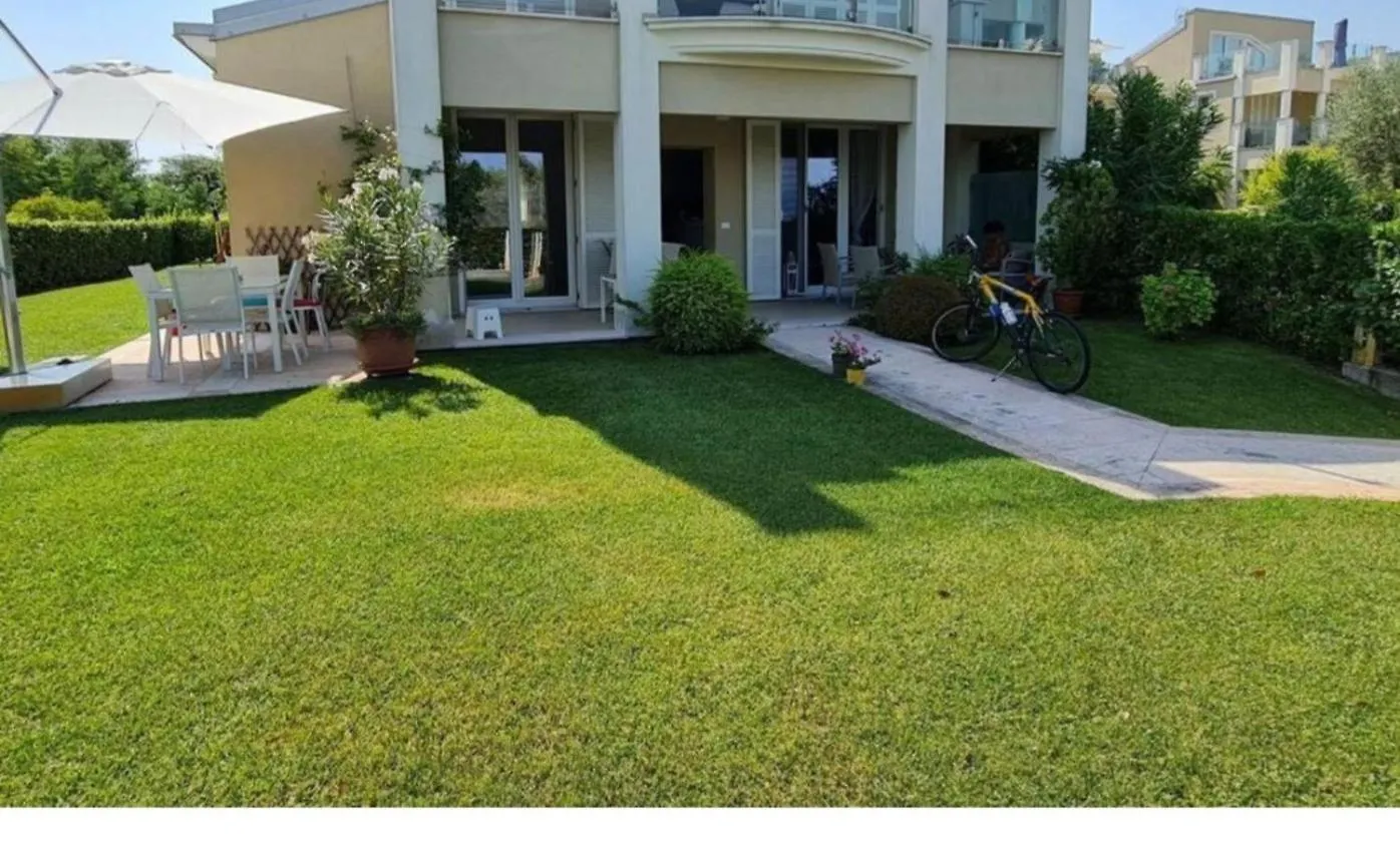 Apartment Ferienwohnung Flat Front Lake With Swimming Pool, Ground Floor Peschiera del Garda